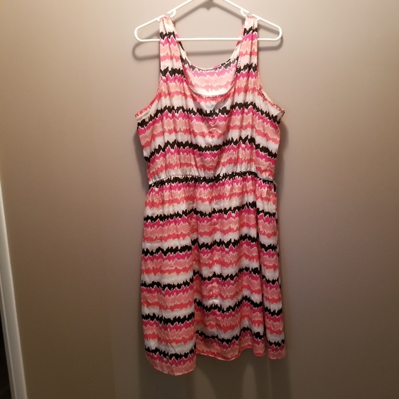 Pink & Black Chevron Stripe Dress - Picture 2 of 5